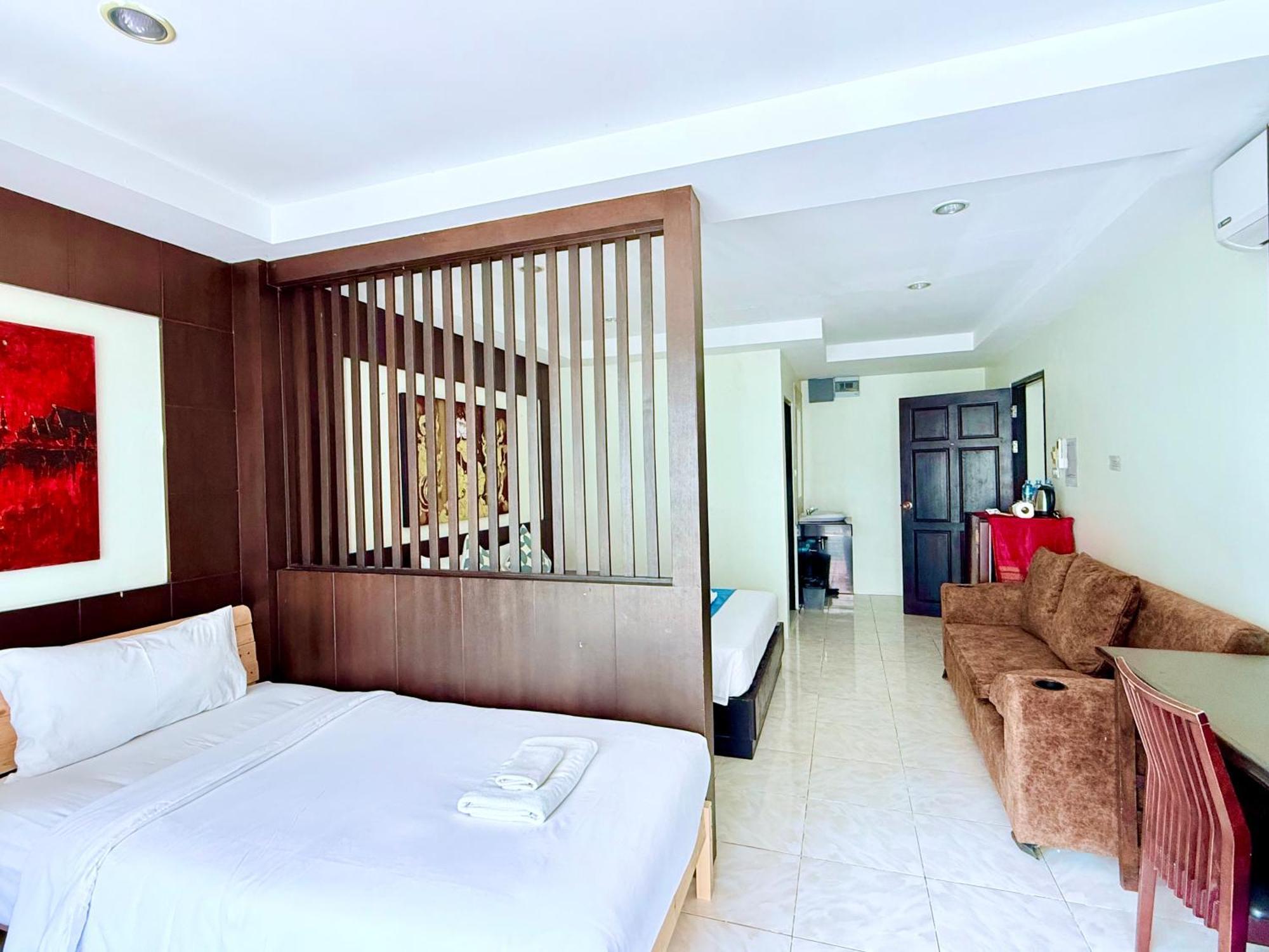 Thai Classic House Patong Exteriör bild