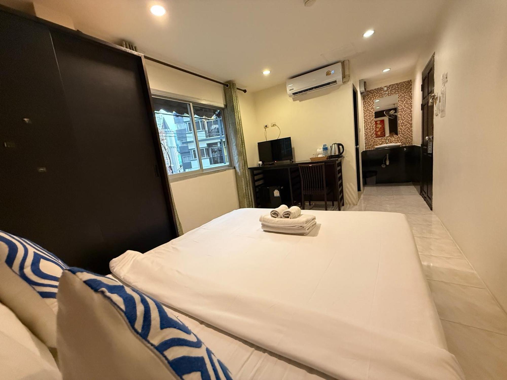 Thai Classic House Patong Exteriör bild